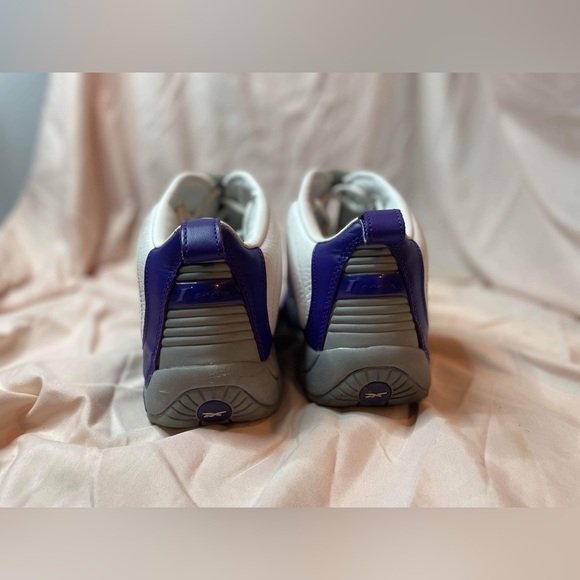 Reebok Allen Iverson Shoes size 9 - Picture 4 of 7